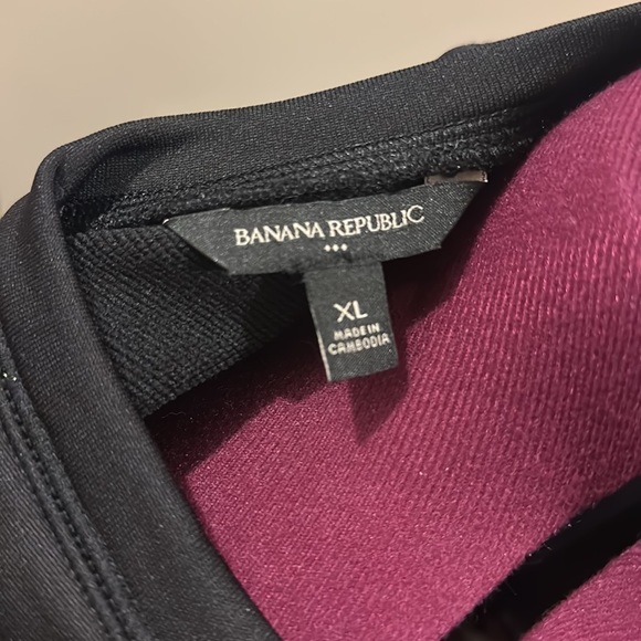 🖤Banana Republic Factory🖤 black raglan sweatshirt, size XL - Picture 11 of 11